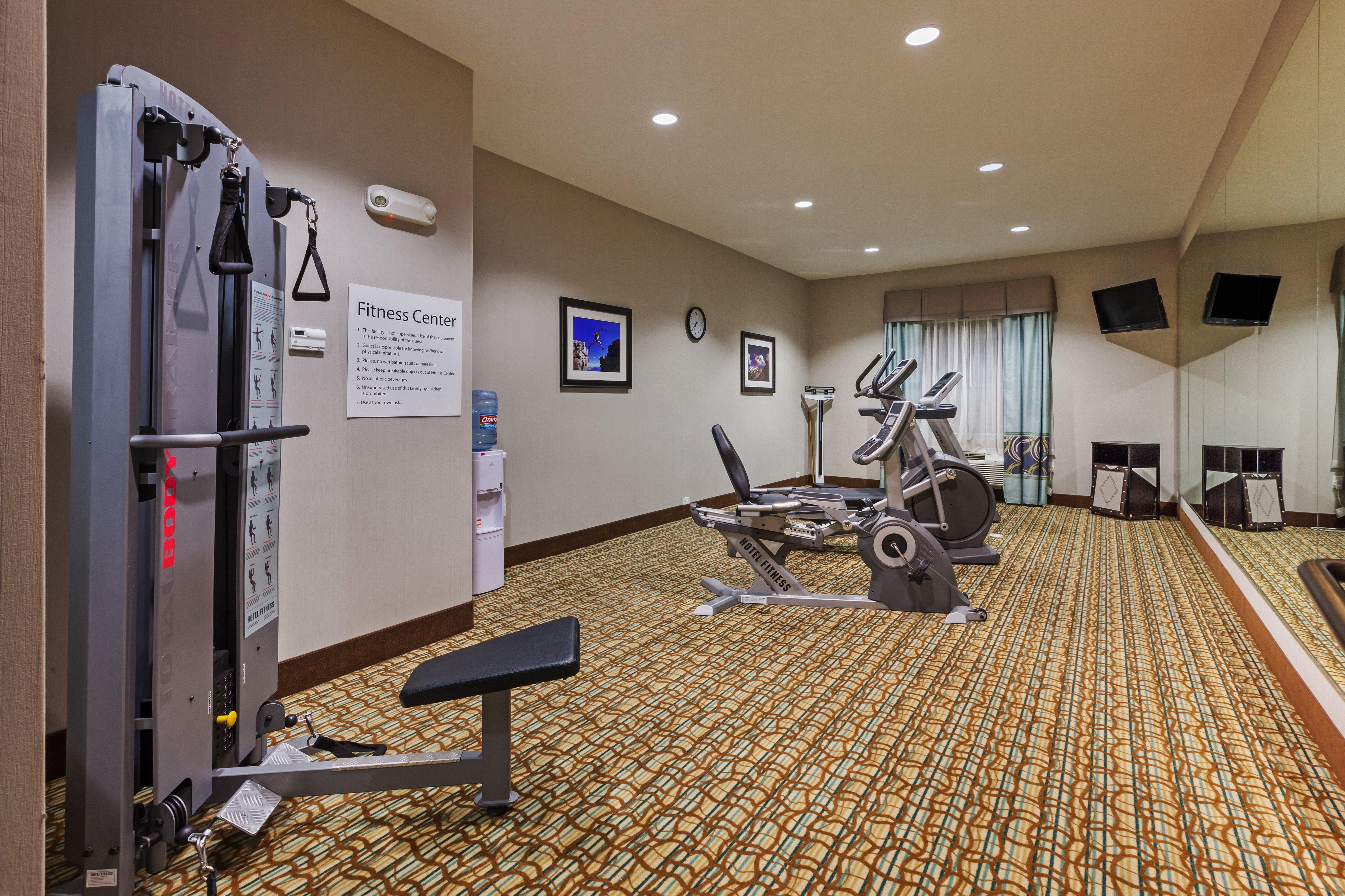 Holiday Inn Express & Suites Cleveland By Ihg Extérieur photo