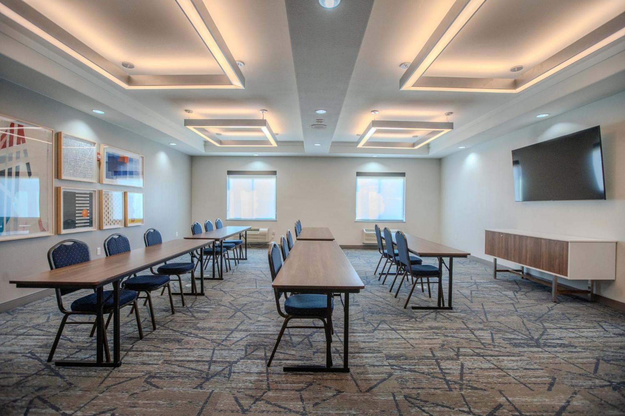 Holiday Inn Express & Suites Cleveland By Ihg Extérieur photo