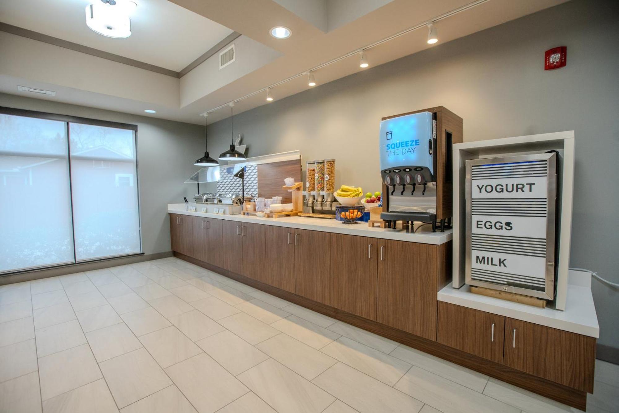 Holiday Inn Express & Suites Cleveland By Ihg Extérieur photo