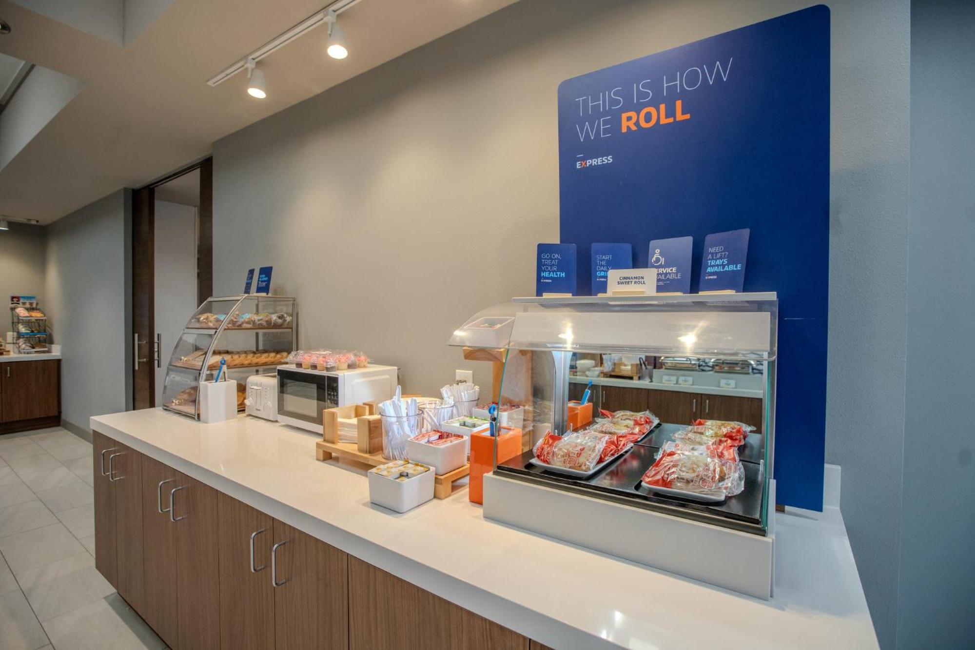 Holiday Inn Express & Suites Cleveland By Ihg Extérieur photo